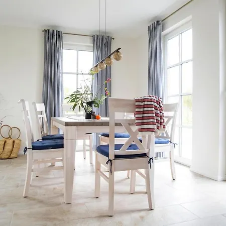 Luxushaus Am Bodden Mit Sauna * Fuhlendorf (Mecklenburg-Vorpommern)